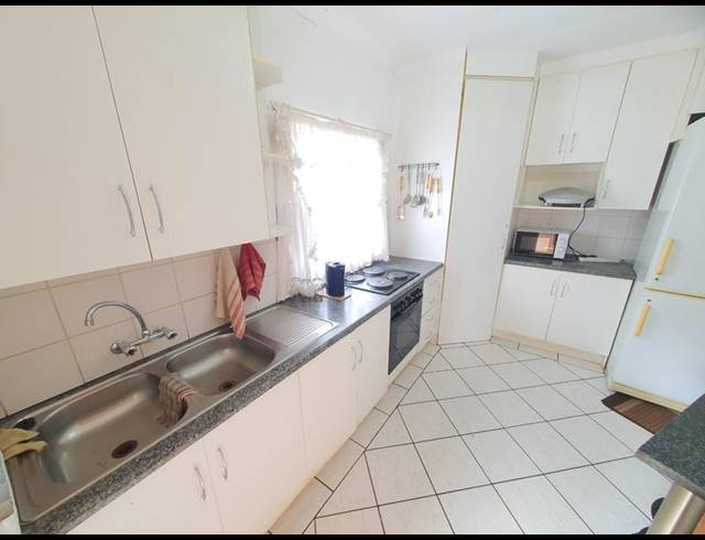 2 BEDROOM HOUSE FOR SALE IN THERESAPARK